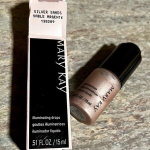 NIB Mary Kay Silver Sands illuminating drops